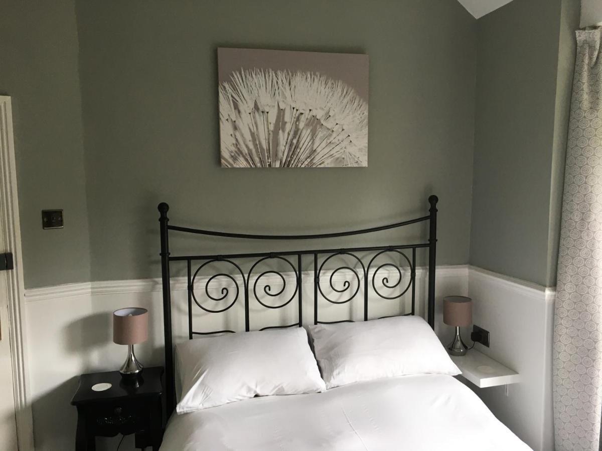 Twin Oaks Guest House 캐드남 외부 사진