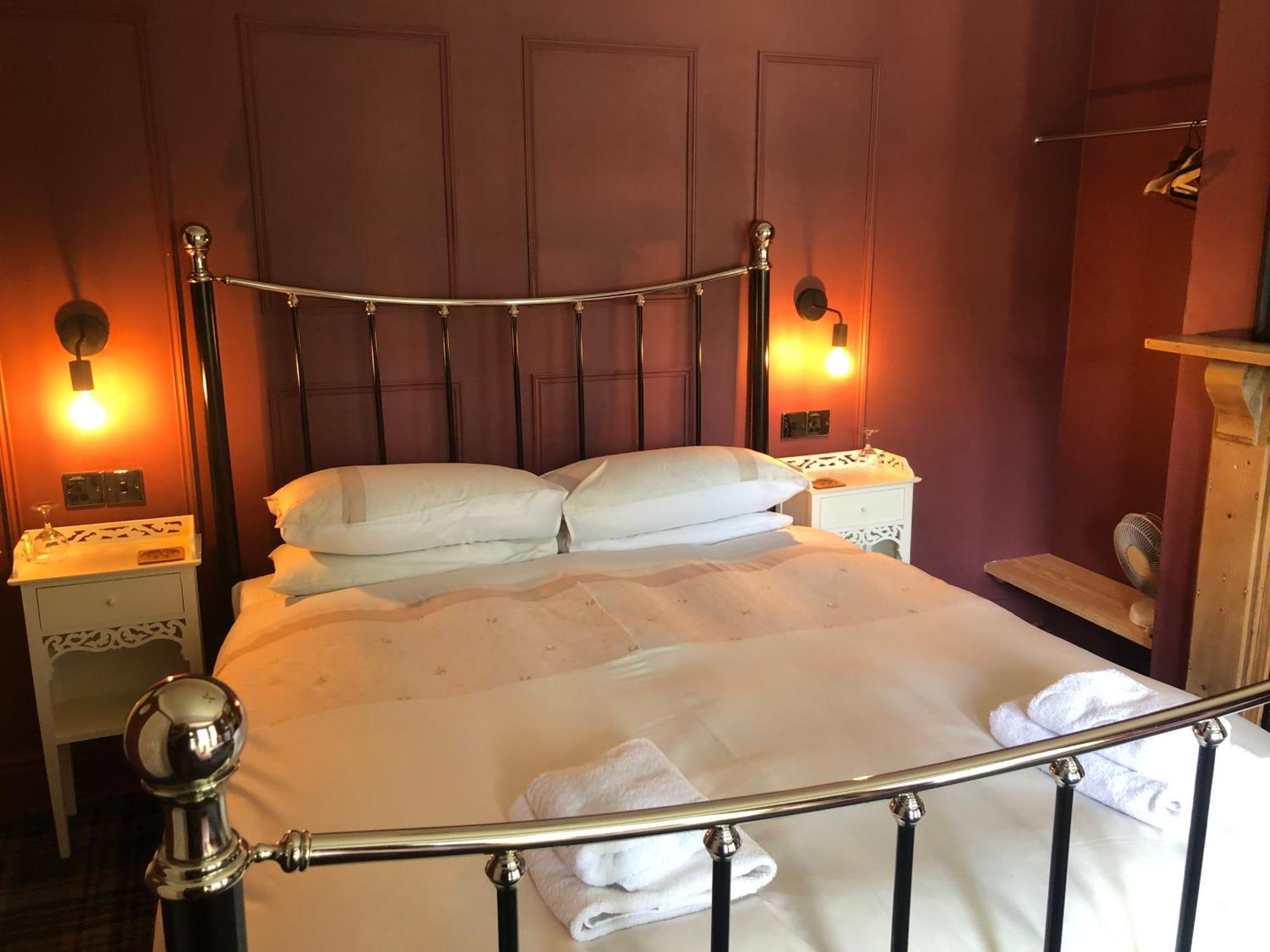 Twin Oaks Guest House 캐드남 외부 사진
