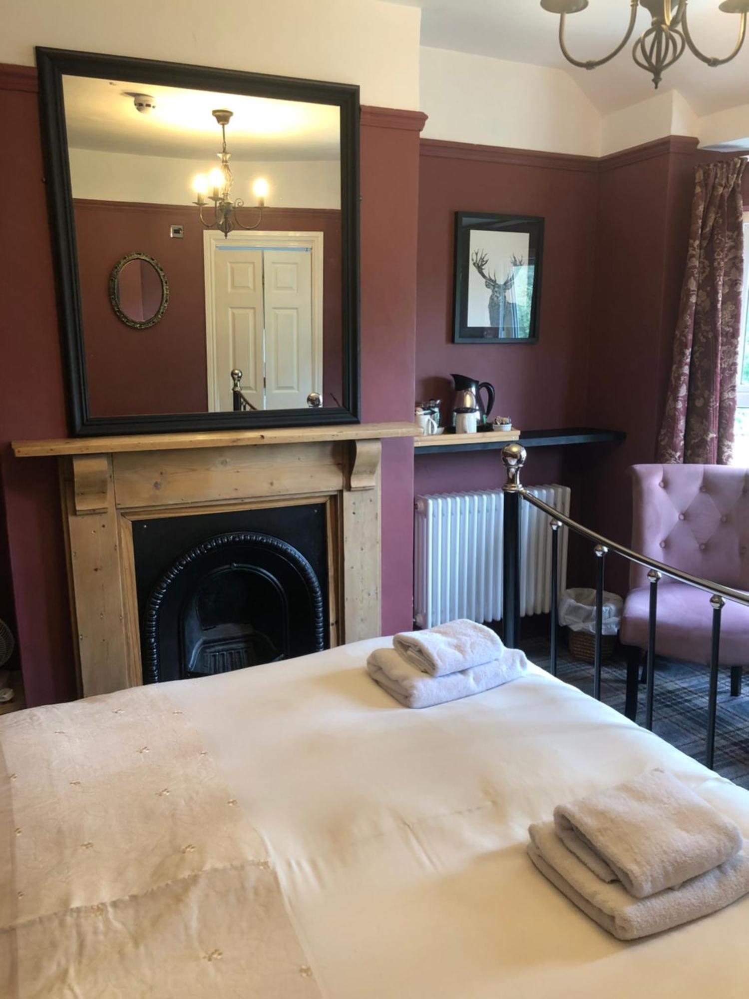Twin Oaks Guest House 캐드남 외부 사진