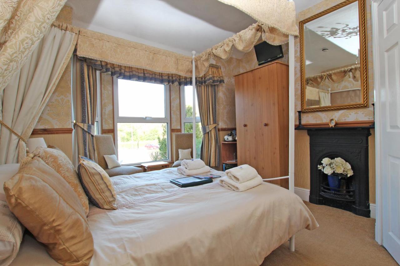 Twin Oaks Guest House 캐드남 외부 사진
